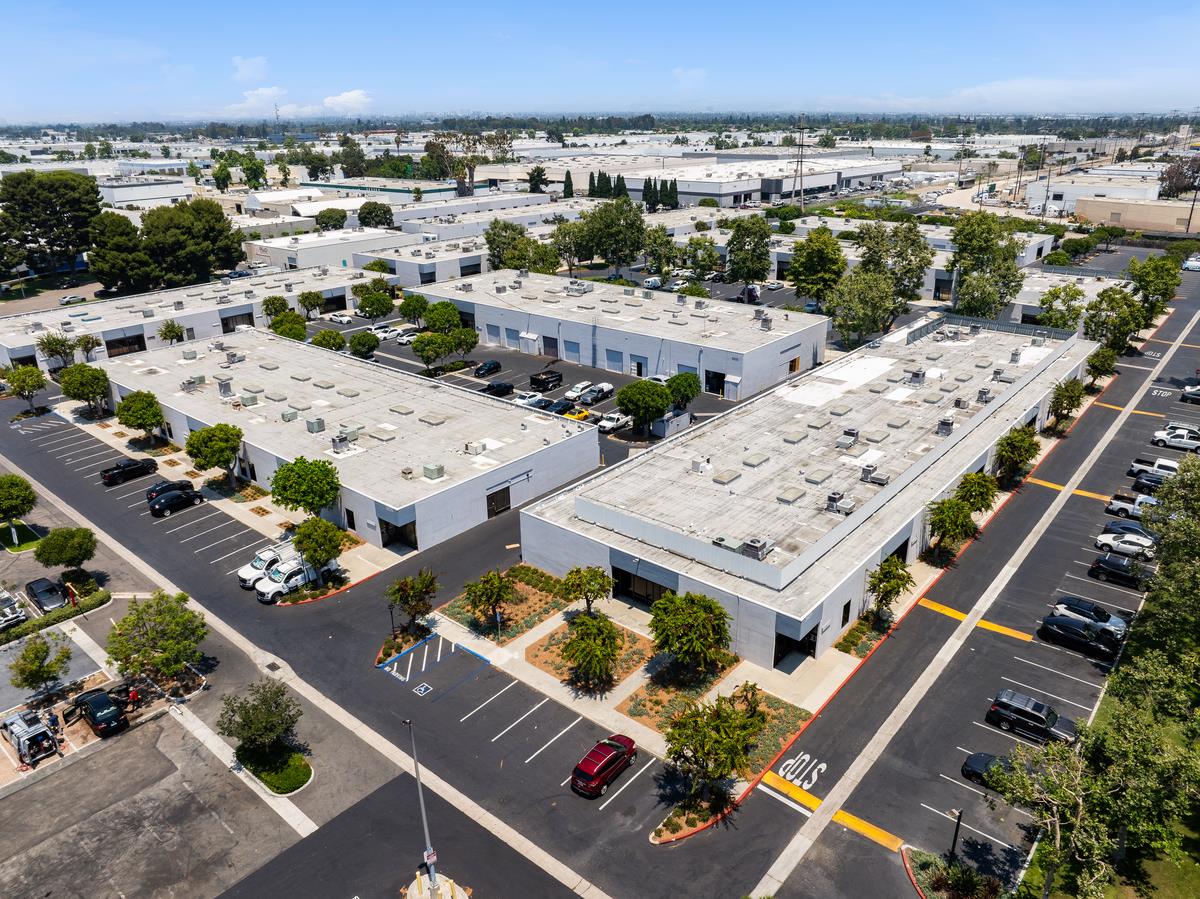 1,940 SF Flex Space in Santa Ana, CA Photo